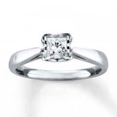 Diamond Ring 3/8 Carat Princess-cut 10K White Gold